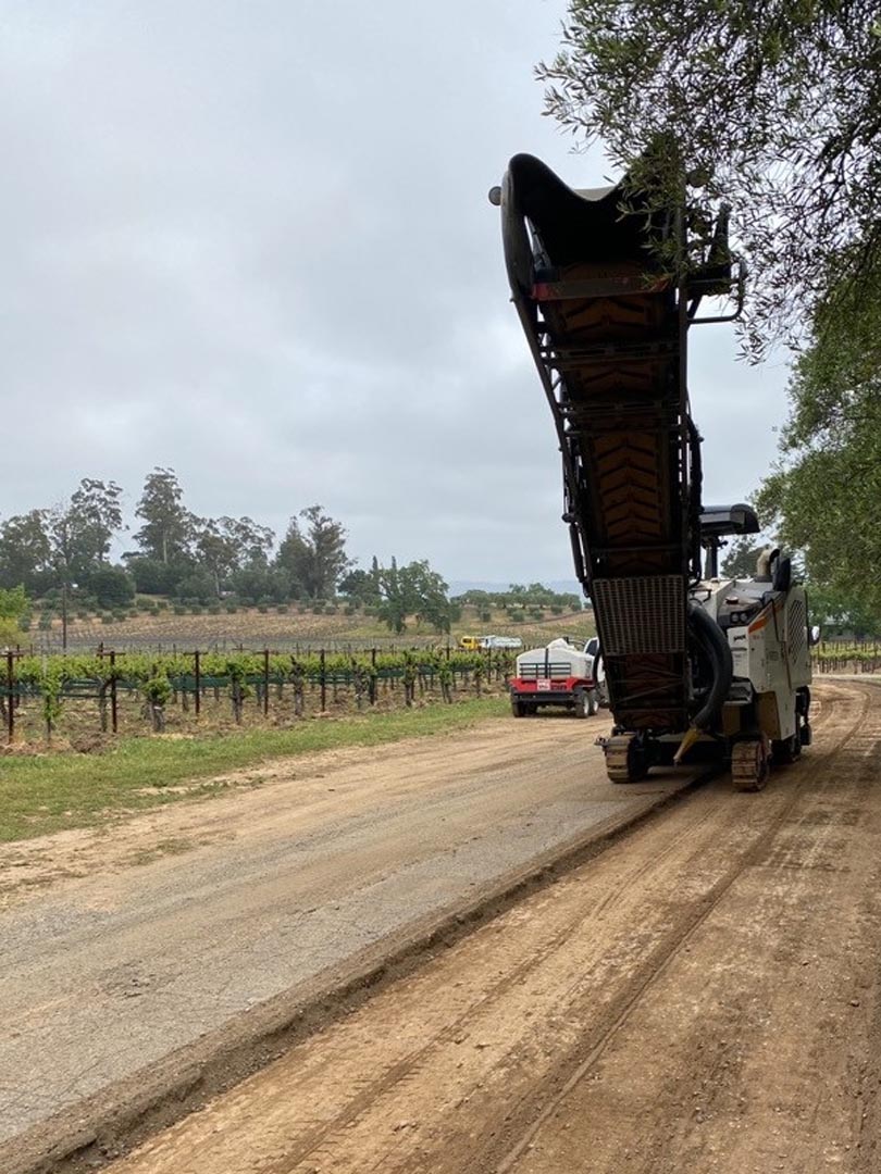 Asphalt paving